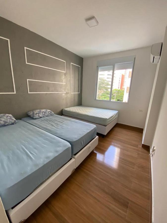 Apartamento Guarujá Pitangueiras 50 metros da Praia. Esterno foto